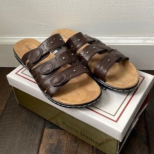 Pierre Dumas sandals